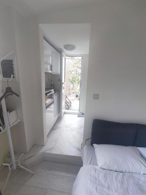 Center Small Penthouse * Athens