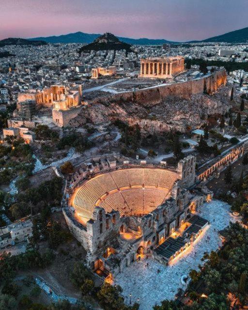 Center Small Penthouse Athen