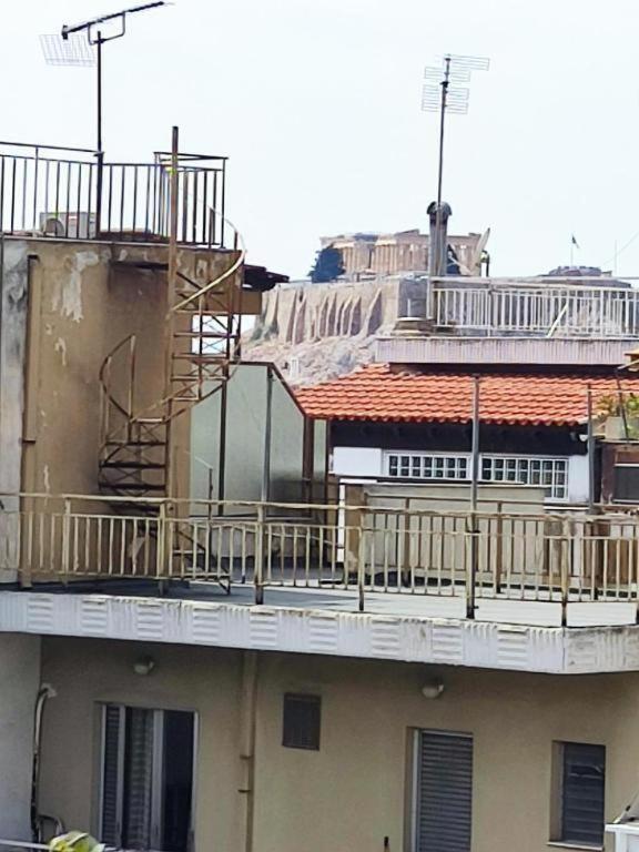 Center Small Penthouse *